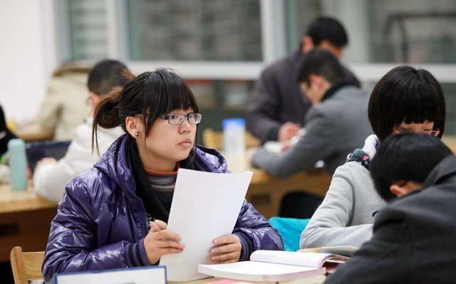 花钱能进的正规大学（很烧钱）