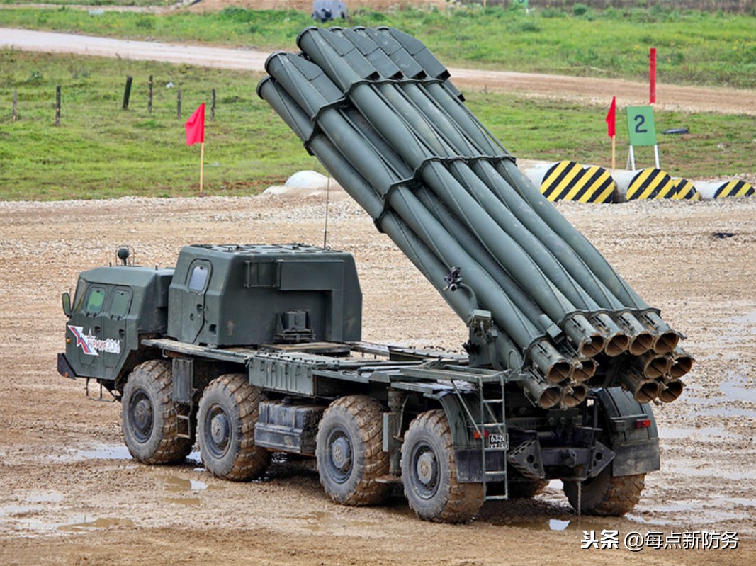 PHL-03火箭炮是国产“龙卷风”吗？火力残暴足以抹平对岸一切抵抗