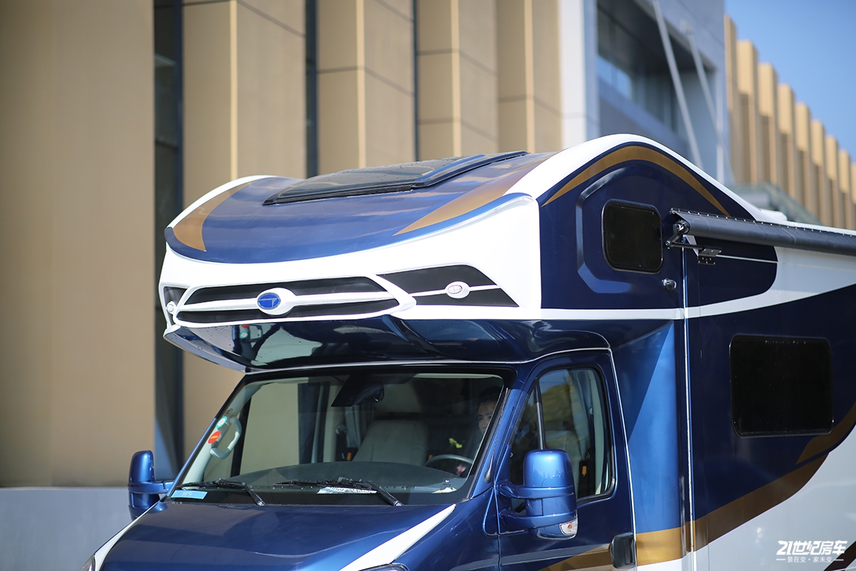 外观辨识度高,内部布局合理!实拍拓锐斯特海王星1号房车