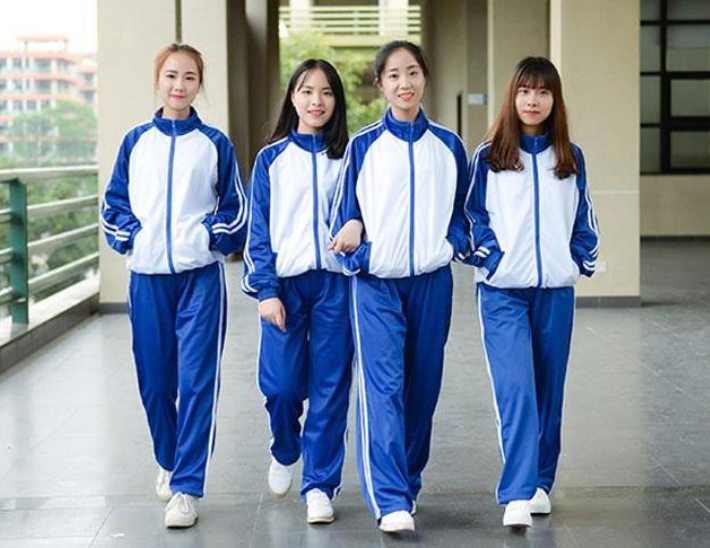 学校校服（学校）