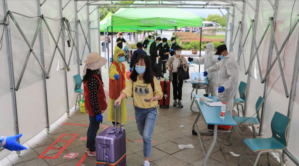 名校大学生和农民工相爱，生下二胎后突发疯病，其中有什么隐情