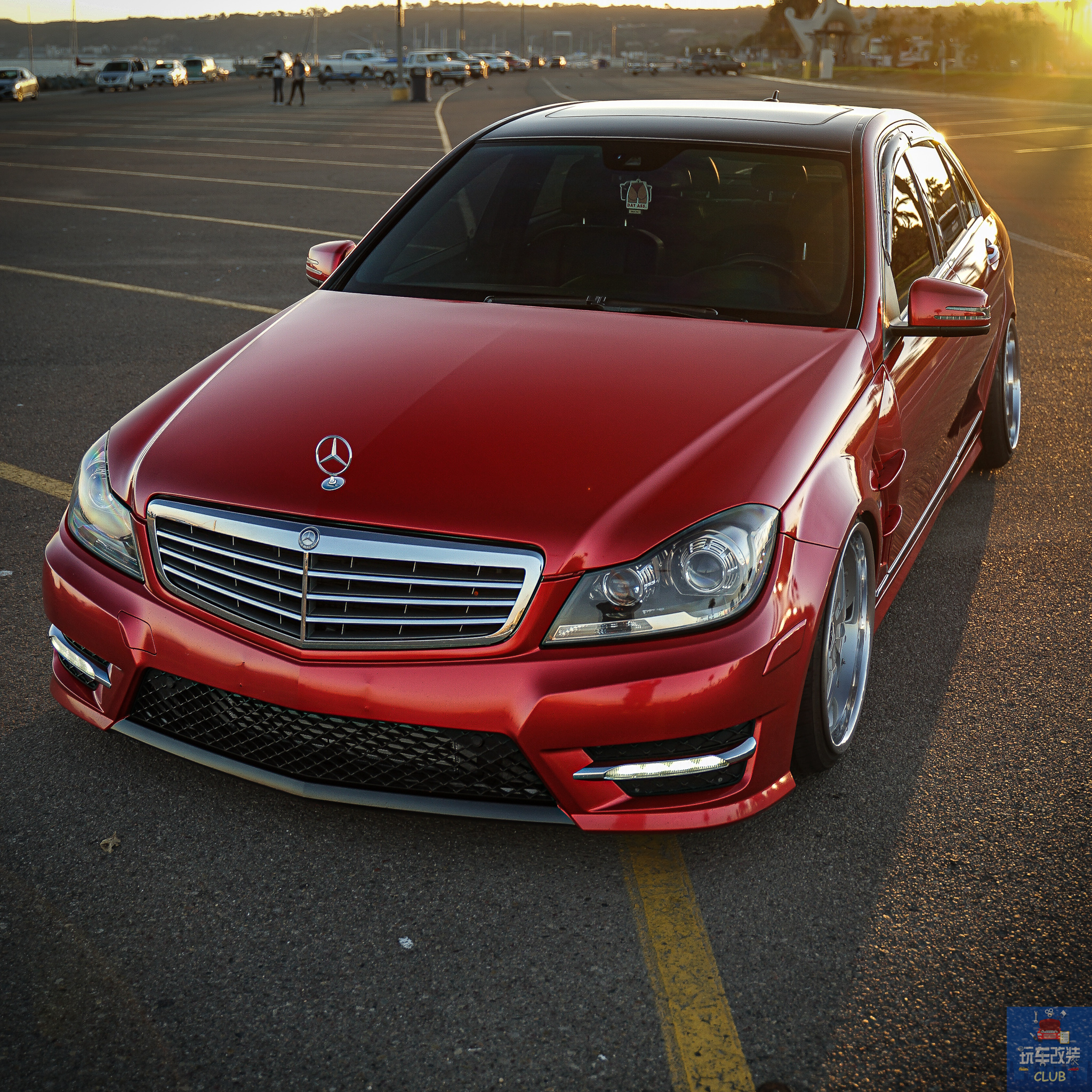 打造"vip风格"的奔驰c250,拥有无限的改装潜力!