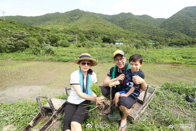 郭晶晶已生第三胎女儿，为霍启刚诞下二女一儿，被赞人生赢家！