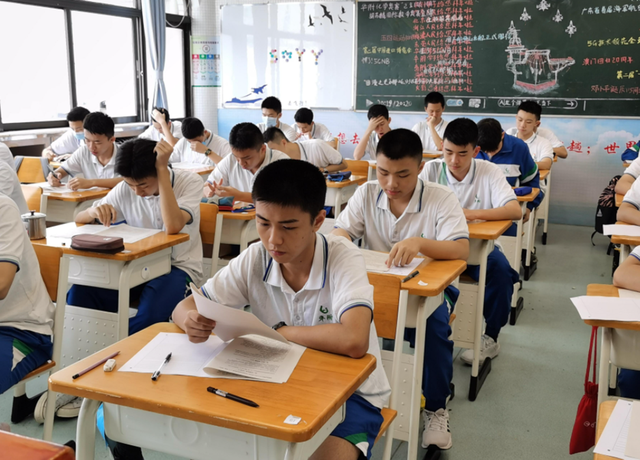 2021中小学“暑假”时间公布，还要取消家庭作业？家长迷茫了