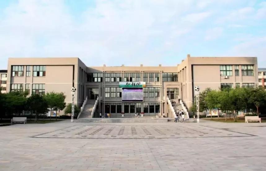 @金钱松东路36号：沈阳体育学院，遇到你真好