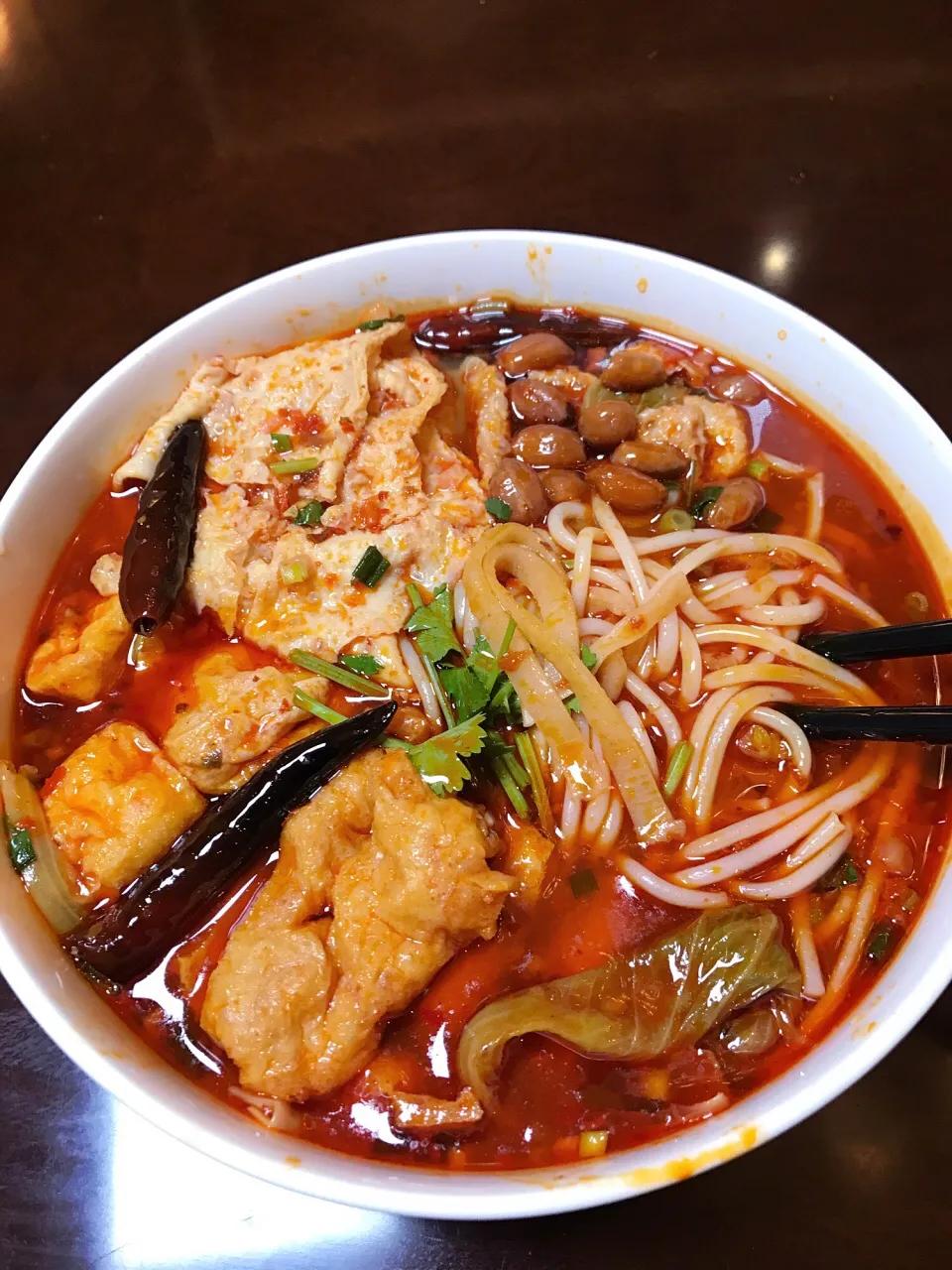 网友评选的10大最难吃食物，鲱鱼罐头只能屈居第二，冠军实至名归