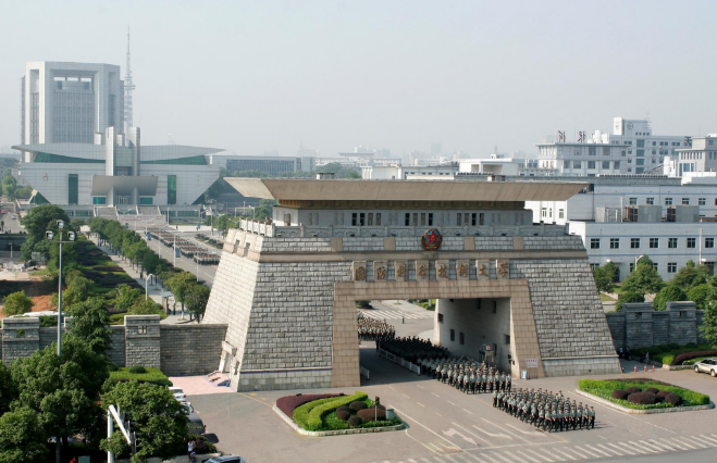 女生想要报考军校，可以选择哪些学校？想考军校的女生可以参考