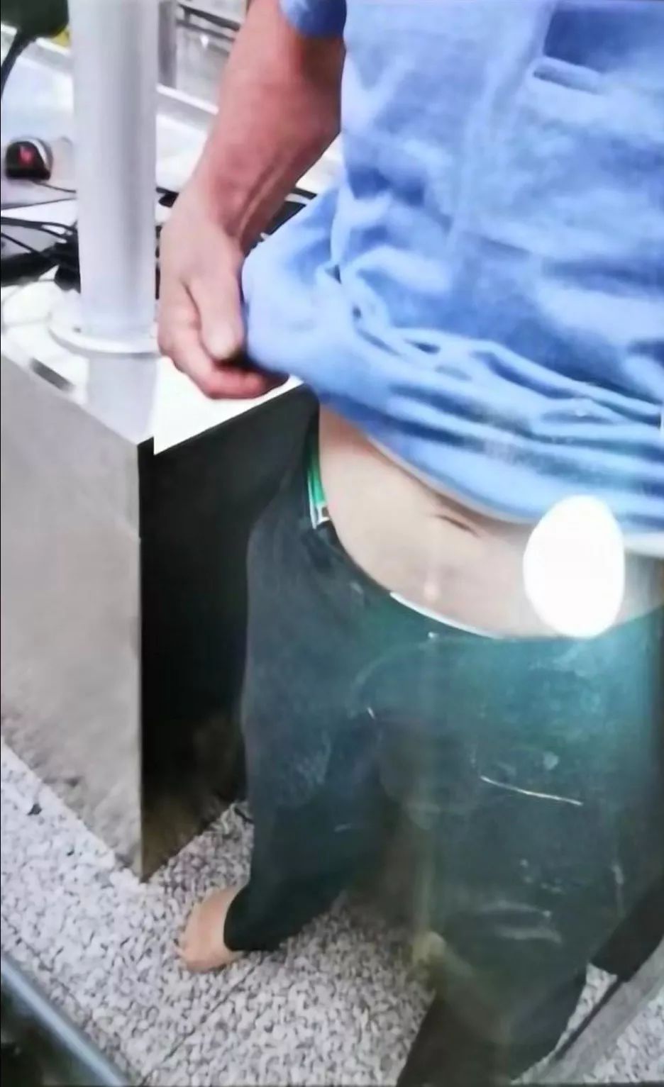 嘴含打火机过安检,嘴含打火机过安检 新闻