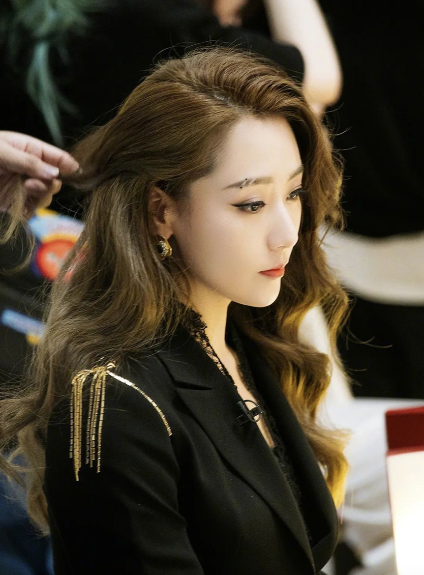 与白冰相亲失败，9个品牌中止合作，王者荣耀配音李元韬怎么了？