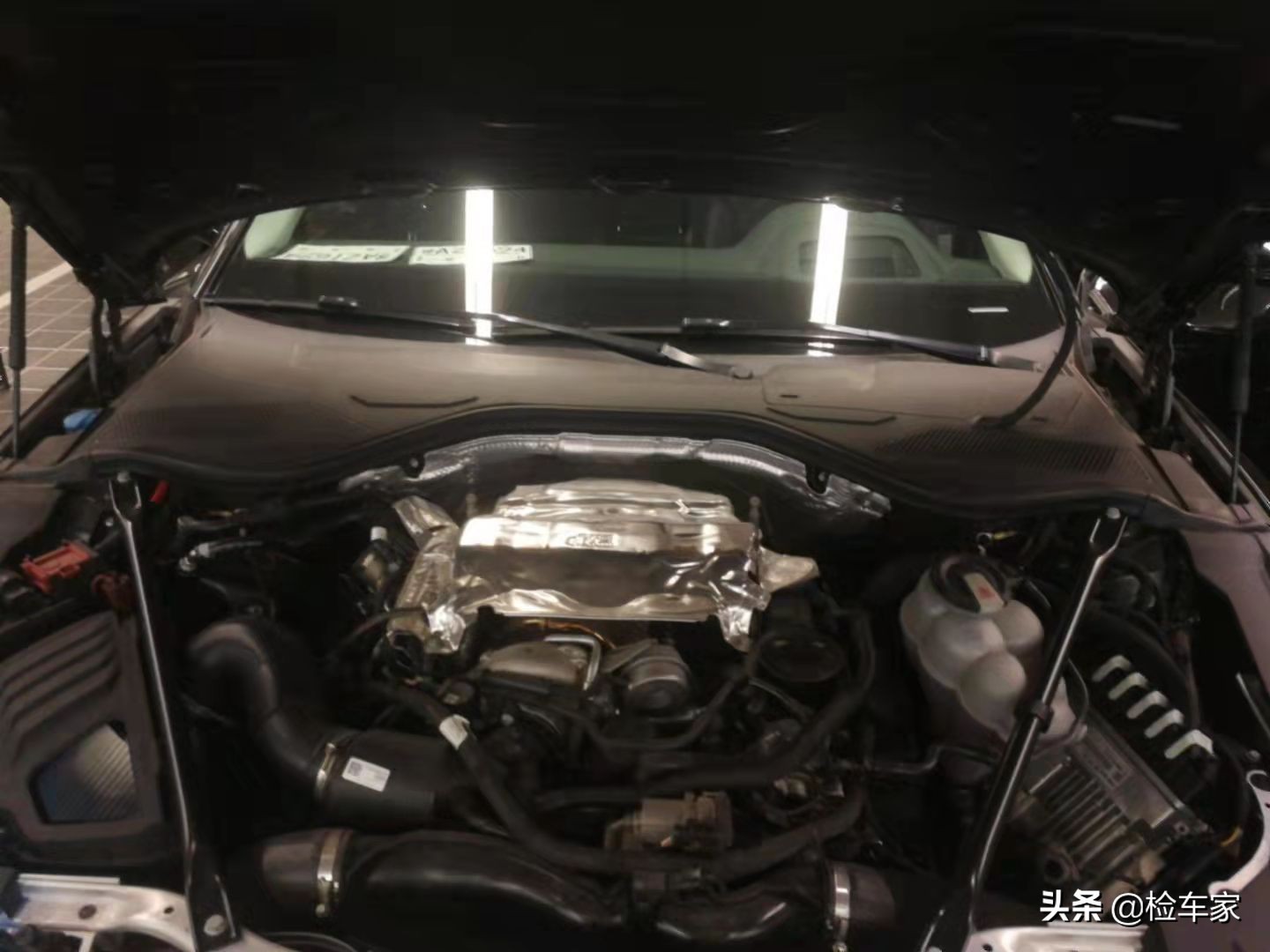 花小钱办大事，这辆报价79万的奥迪A8L买的值吗？网友：血亏