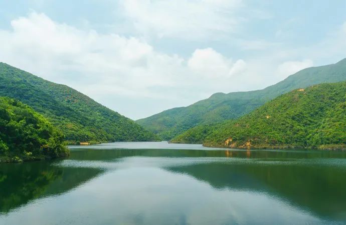 汪汪碧水，映天空的理想——大潭郊野公园游记