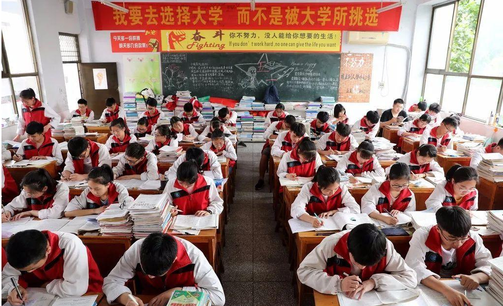 高考分与模拟成绩究竟差多少？10年资深老师这样说，学生要了解