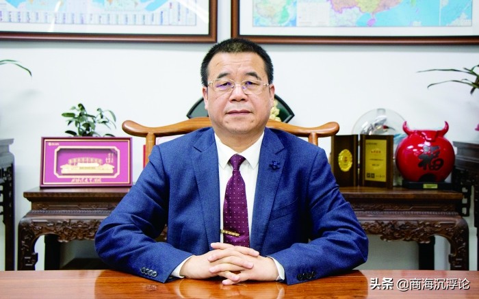 广东江门最新八大富豪，3张新面孔首次上榜，92岁老头登顶首富