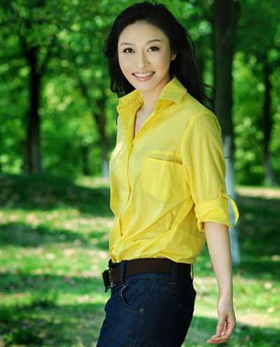 那个曾与李湘争一姐的"大嘴"主持人舒高,这些年都消失去哪了?