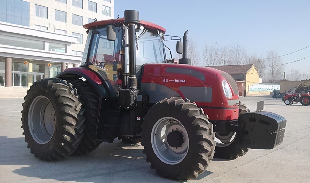 在山东买1804拖拉机价格相差四五倍,你看中哪一款?