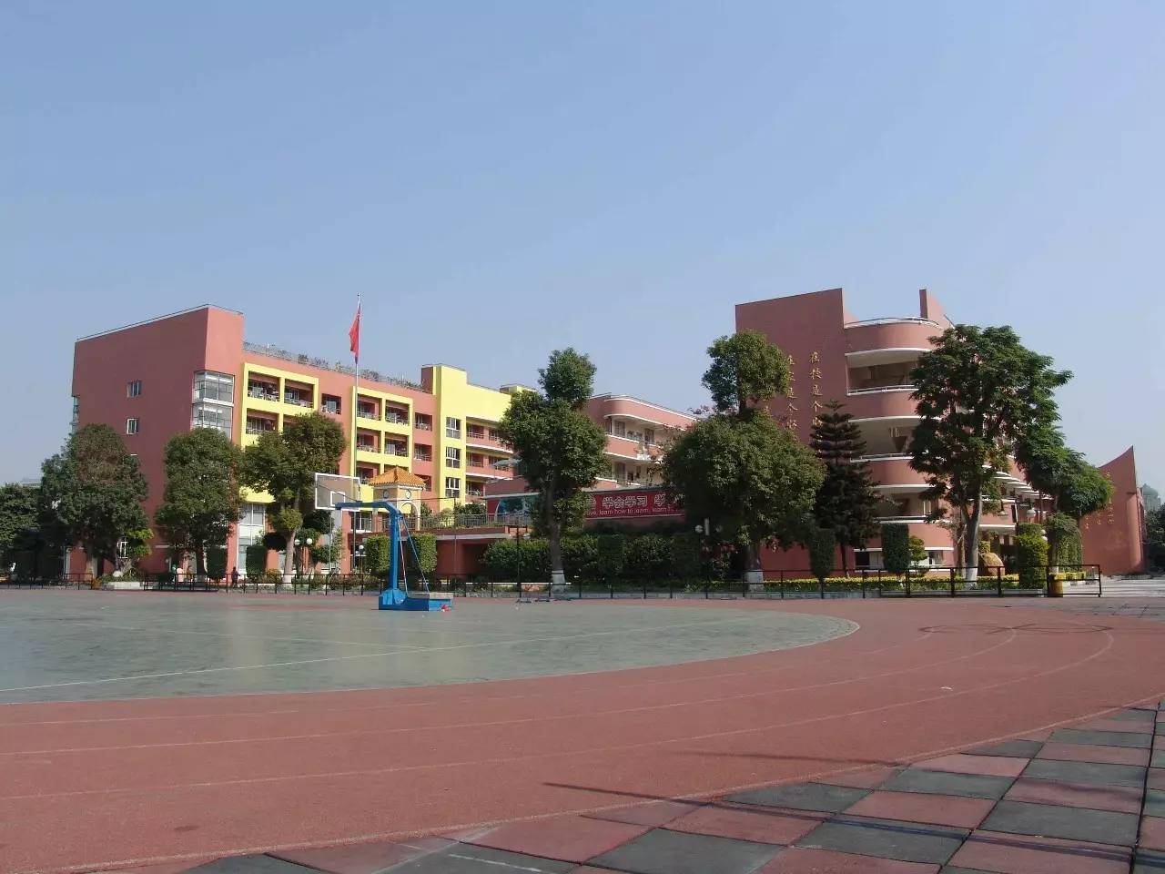 学校礼赞（诗歌）