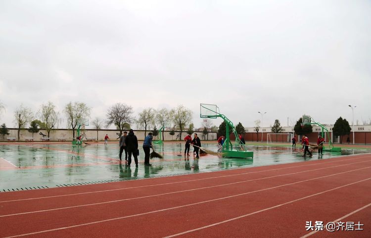 挥洒汗水，放飞青春—泾川县第三届中小学生运动会侧记