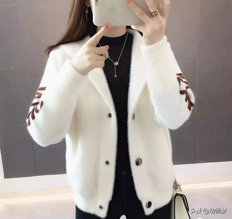 过年最迷人毛衣，叫“仿水貂绒”，时髦百搭，满足女性的美丽愿望