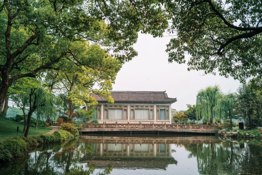 你以为是西湖,并不是真正的西湖