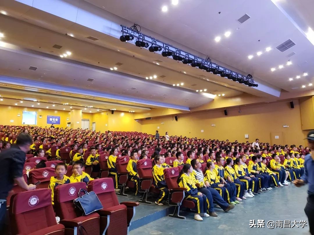 我们的2019 | 走进高等研究院、附属眼科医院、机关党委