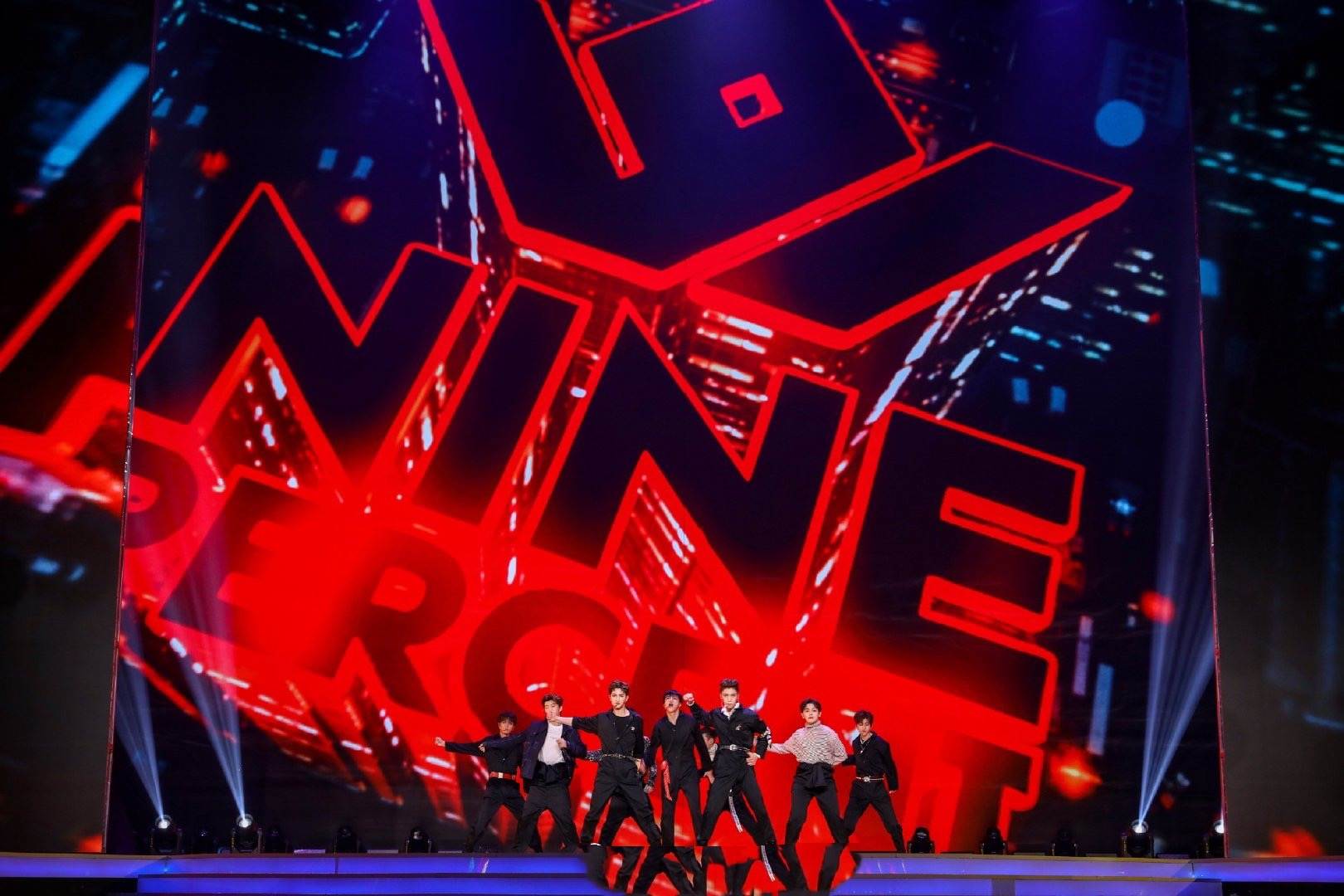 百分九男孩出道三周年：内娱选秀天花板，聚是一团火，散是满天星