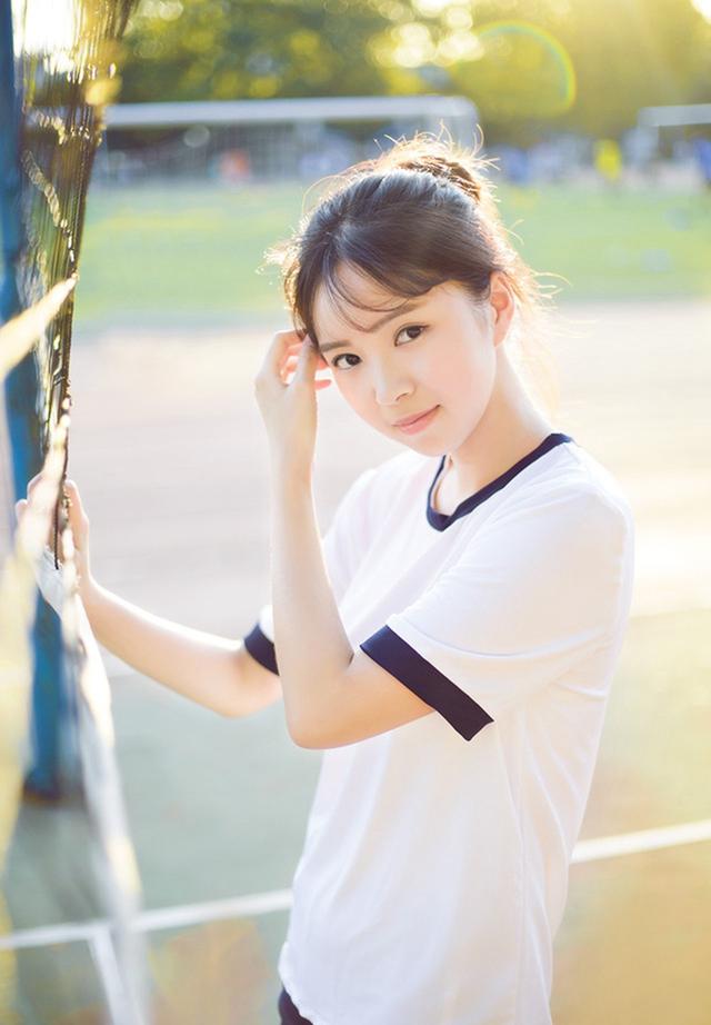 2021年广东中考作文：《少年的模样》