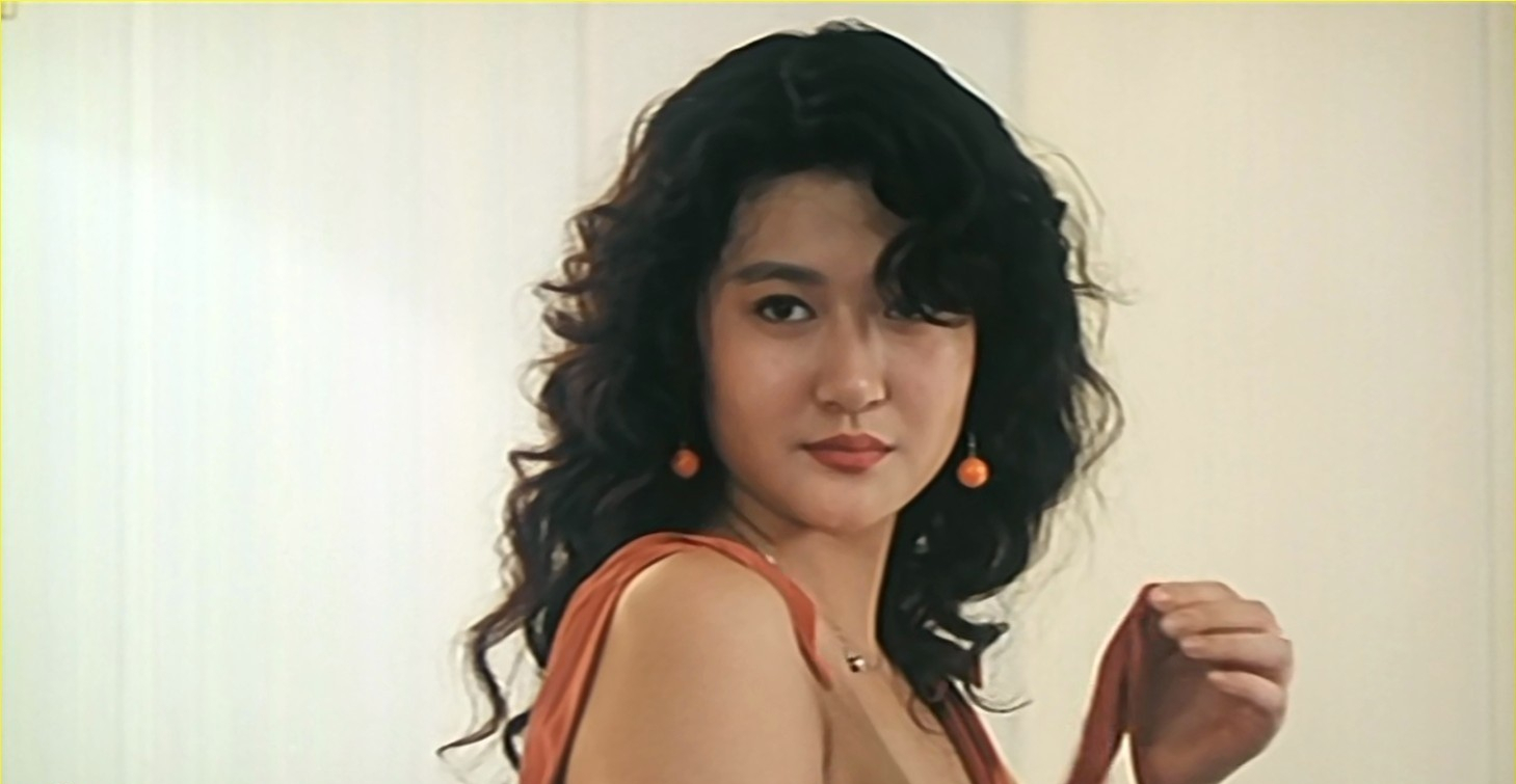 18岁一脱成名,29岁跳楼,"四大癫王"陈宝莲的故事没有那么简单