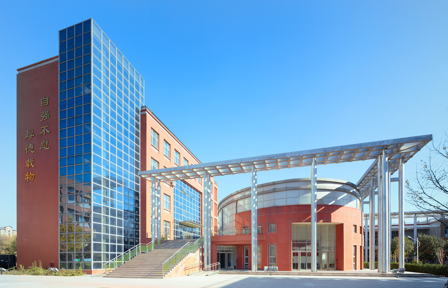 这6所高校，不但颜值高，而且离海边非常近