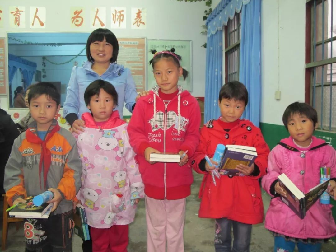 刘发英：扎根山区18年，开启网络助学先河，用真诚凝聚四海爱心