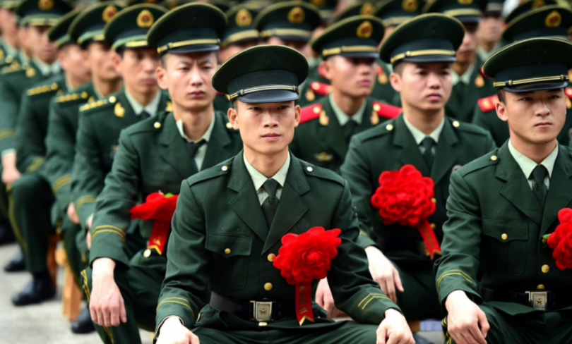 在校大学生迎来好消息，参军有机会保送军校，不过有两个前提条件