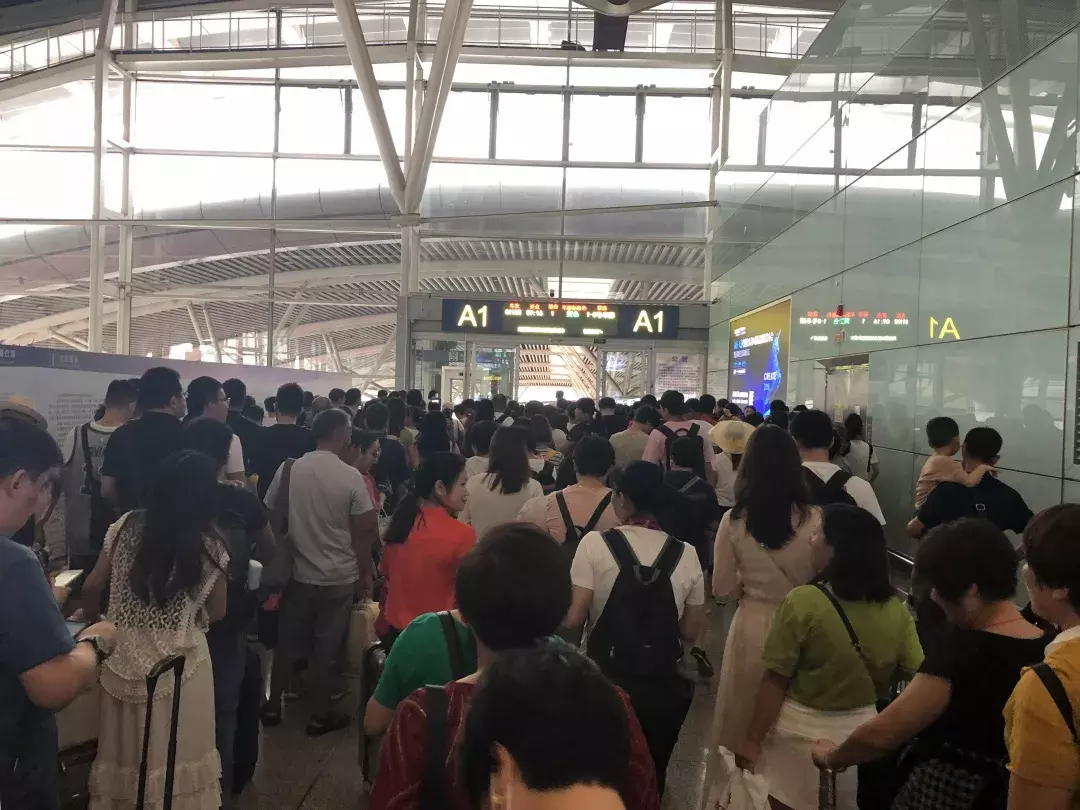 热辣辣的武汉动车之旅