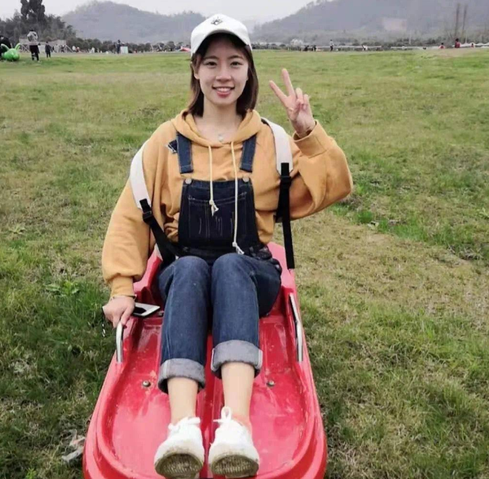 农学生挂科理由有多奇葩？西瓜被偷不算啥，油菜花被吹折太好笑了