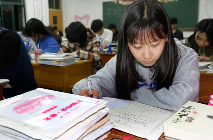 甘肃这所高校“太委屈”，明明是985，却总被学生嫌弃