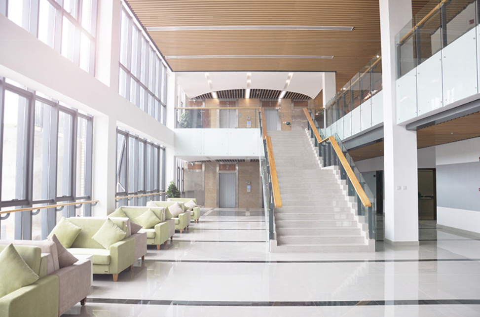 学生宿舍还有跃层双人间，眉山这所大学让隔壁学校羡慕哭了