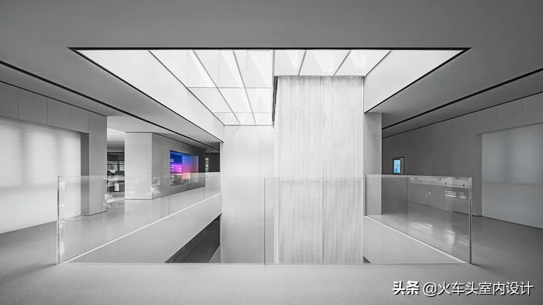 顶级极简主义办公空间设计，纯净的极致之美