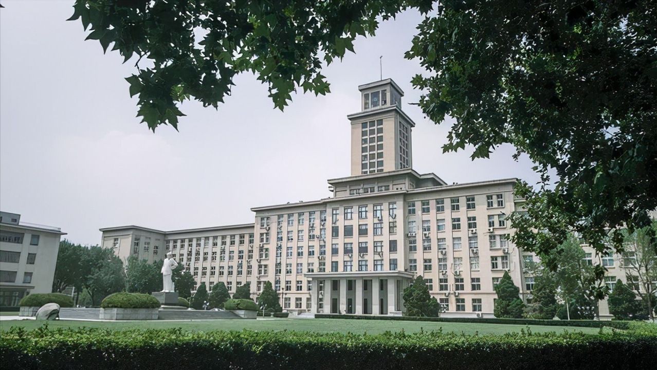 南开大学VS天津大学，两校哪个更好？各校哪些专业报考价值高？