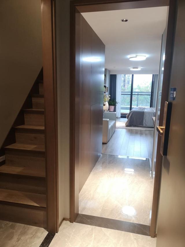 43平米loft，双层单独开门，独立空间互不干扰，装修真唯美