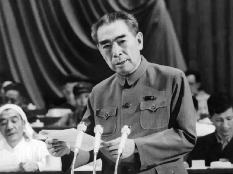 中国首枚原子弹爆炸成功，毛主席却要求首先通知日本，这是为何？