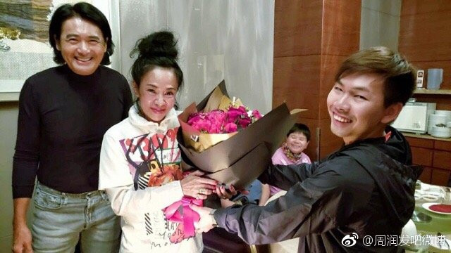 周润发妻子照片（周润发结婚时间）