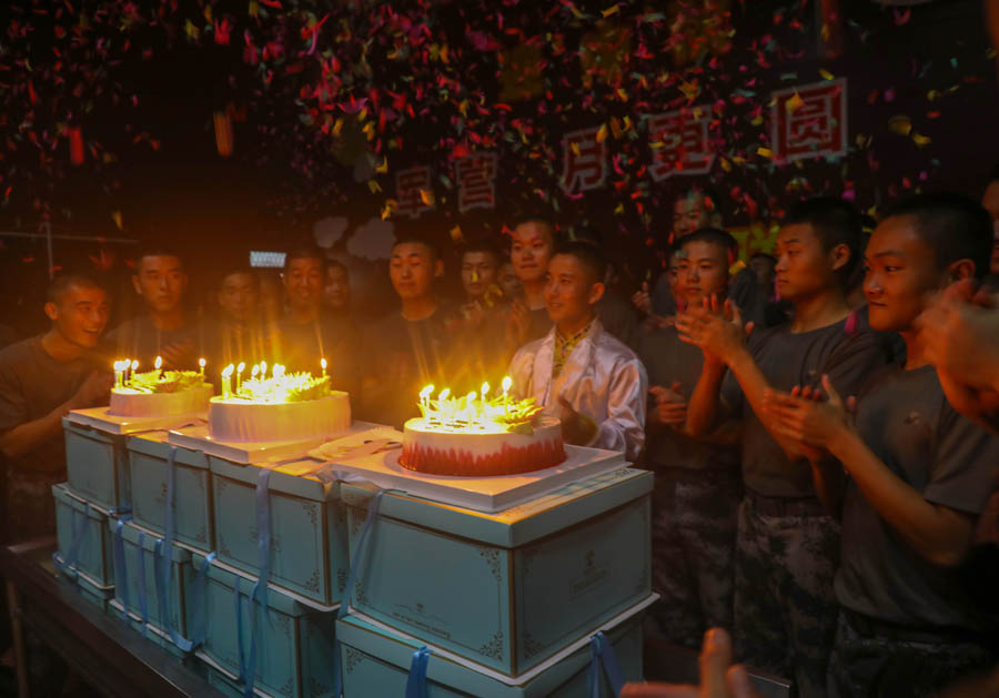 献礼华诞 | 解放军及武警部队“双节”晚会大联欢