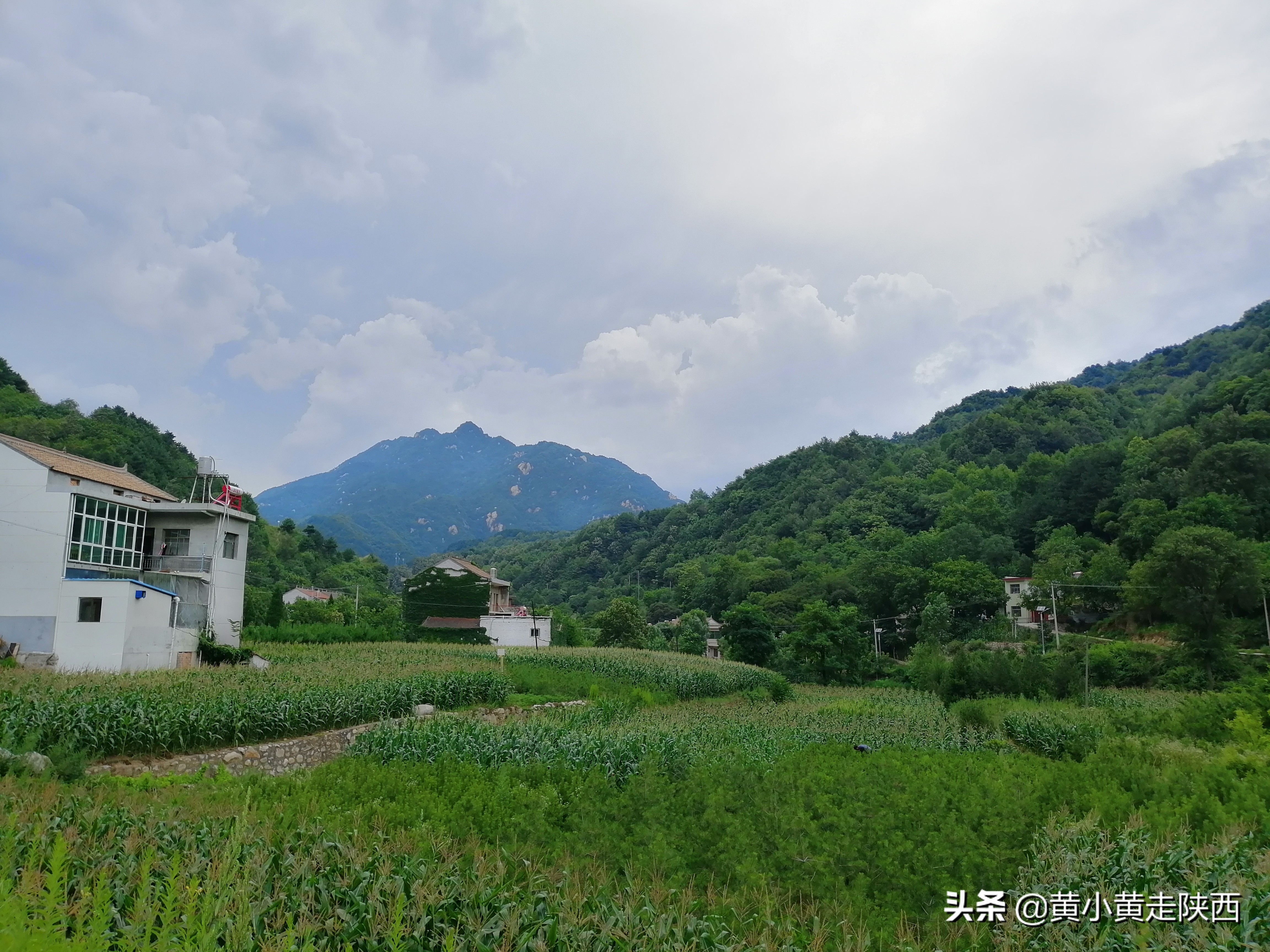秦岭里有条“另类山路”，穿越南北如履平地，沿线景区扎堆