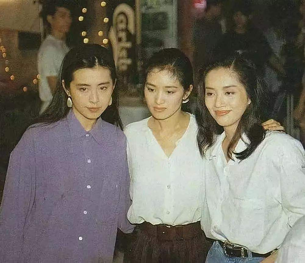 梅艳芳罕见照：从4岁到40岁，34张照片看尽“女人花”短暂的一生