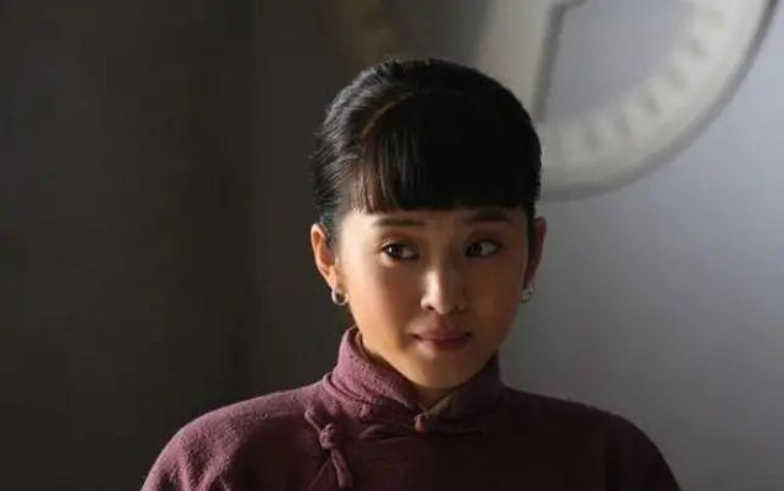 湖南老家外甥女到北京探亲，毛主席开玩笑：你给舅舅带啥礼物了？