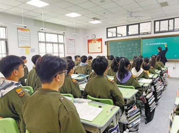 学生入学5天被打死后，职高校风再引热议，难怪挤破头也要进普高