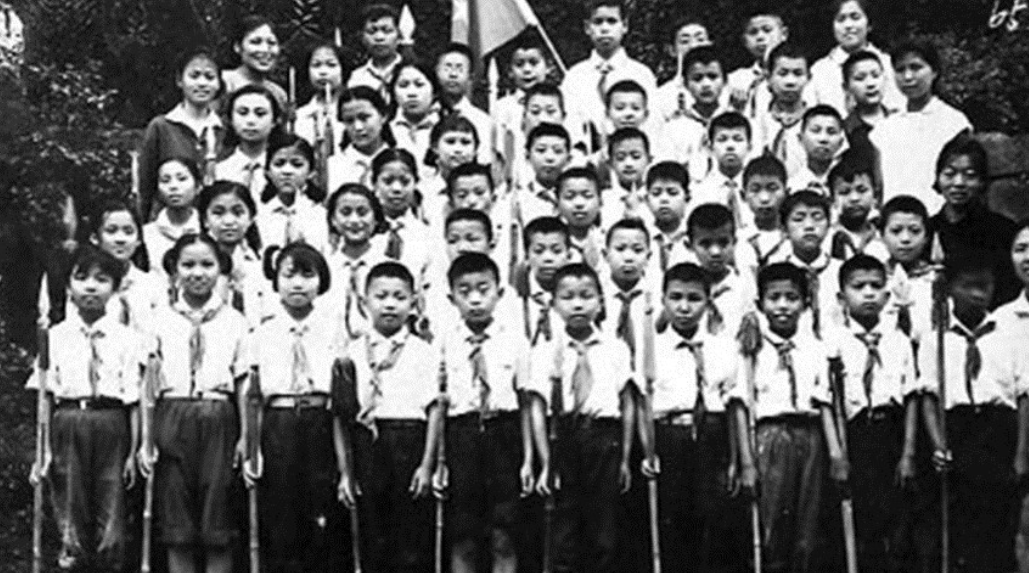 深圳喜提“最美校服”称号，被国外博物馆收藏，配色让人眼花缭乱