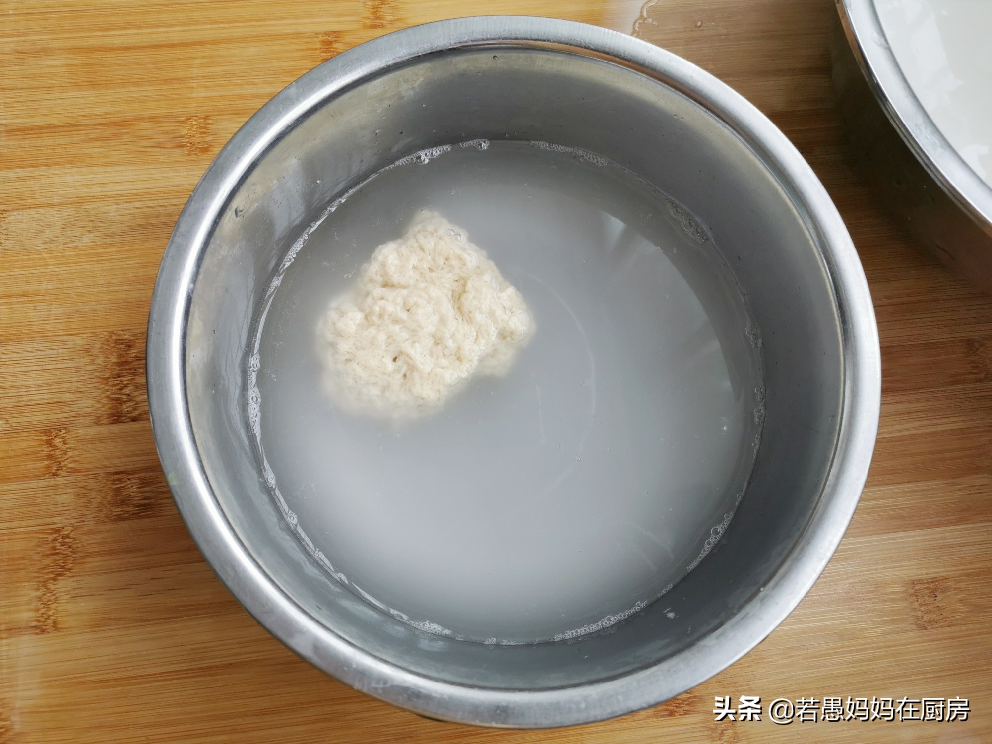 为啥你做的凉皮开裂不筋道？原来是这些步骤没做对，看看中招没
