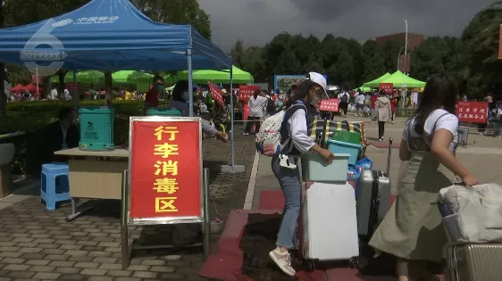 面对来自全国各地的学子，昆明的大学如何做好疫情防控？