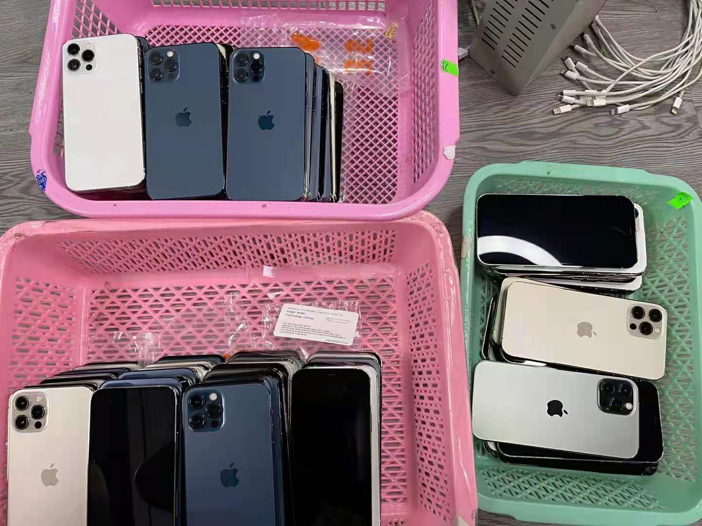 抄底iPhone13的机会要来了，苹果封锁水货机解锁导致价格“崩盘”