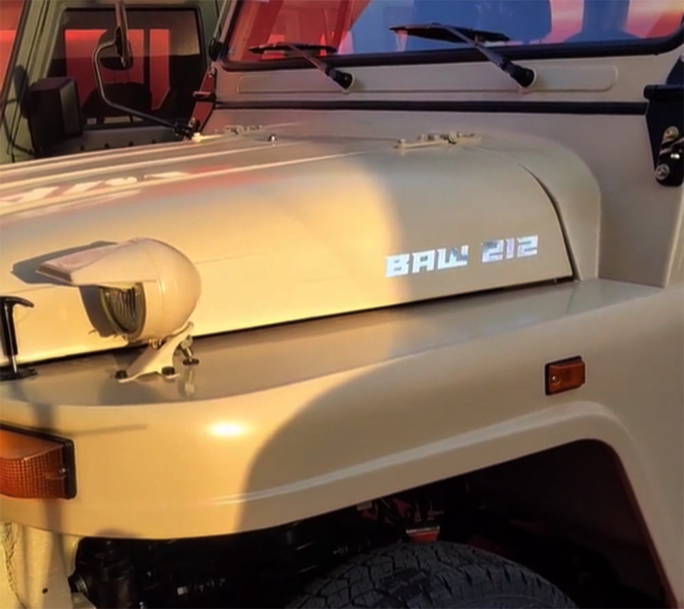 新车｜越野不输坦克300？BJ212致敬版上市，搭载三菱动力