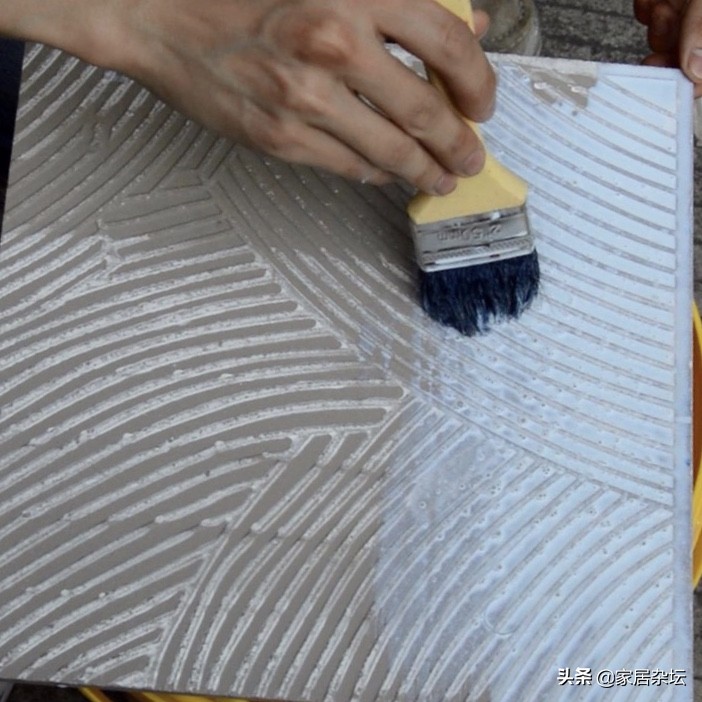 瓷砖胶和瓷砖背涂胶，具体是如何使用的？二者有何区别？看看这些